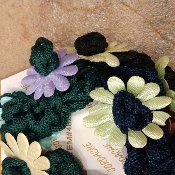Flower Rubber Bands - Picture 3 of 3